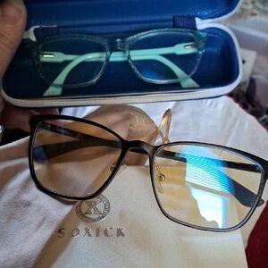 Soxick Glasses And Converse (2pair)